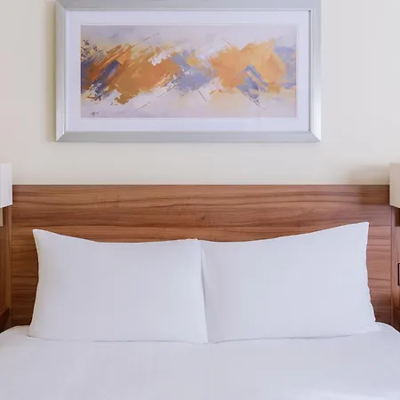 Leeds By Ihg 4* Гарфорт