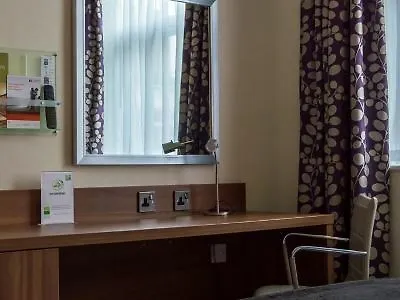 Готель Leeds By Ihg Гарфорт