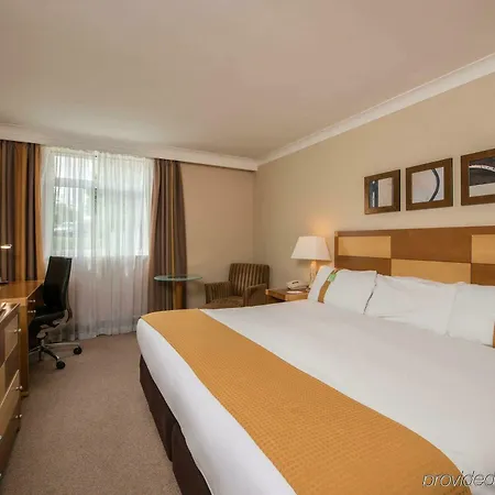 Leeds By Ihg Готель Гарфорт