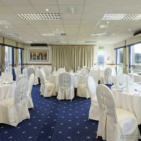 Готель Leeds By Ihg Гарфорт